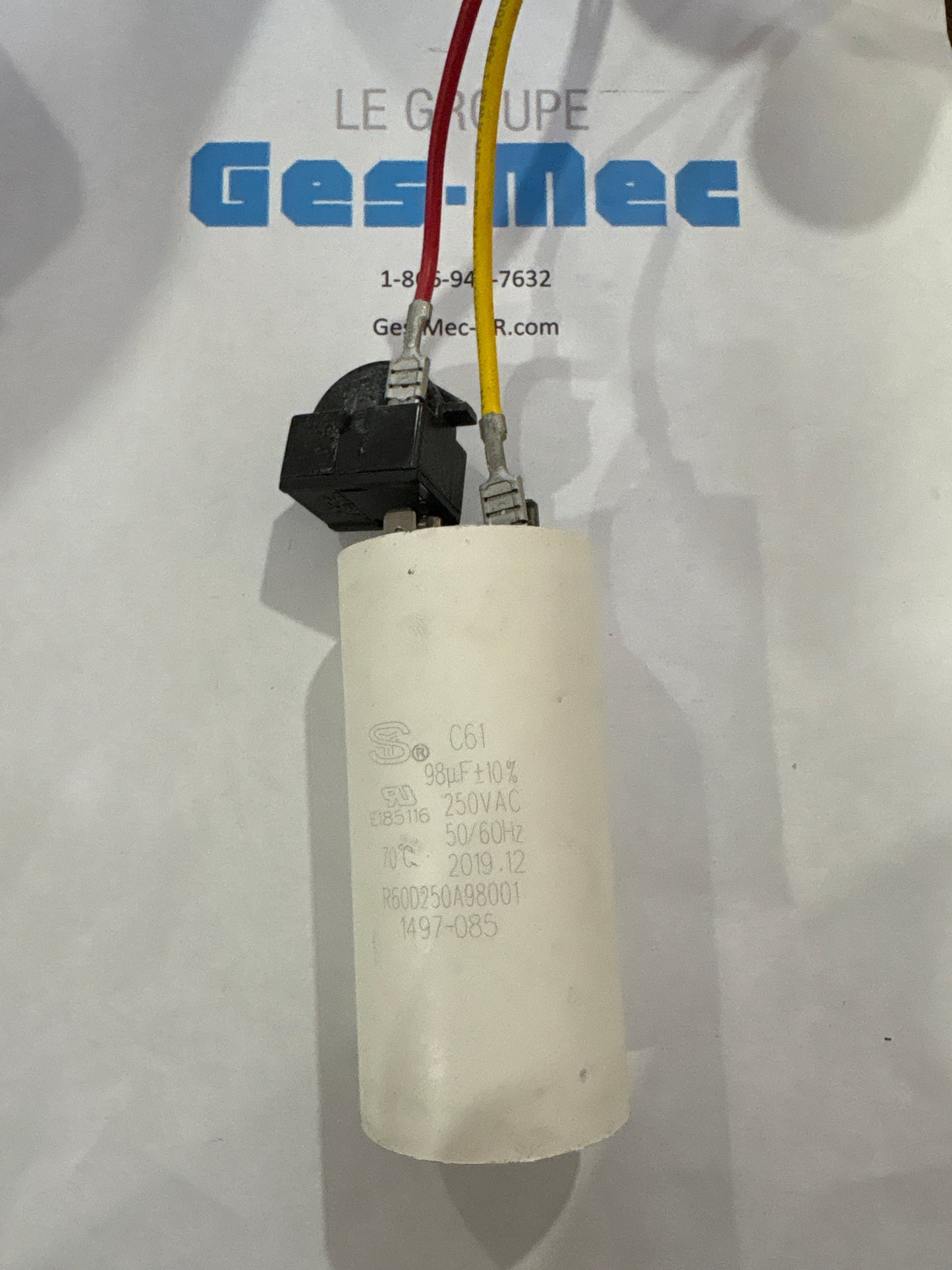 (Usagé) Condensateur de Démarrage 98 MFD 250 V