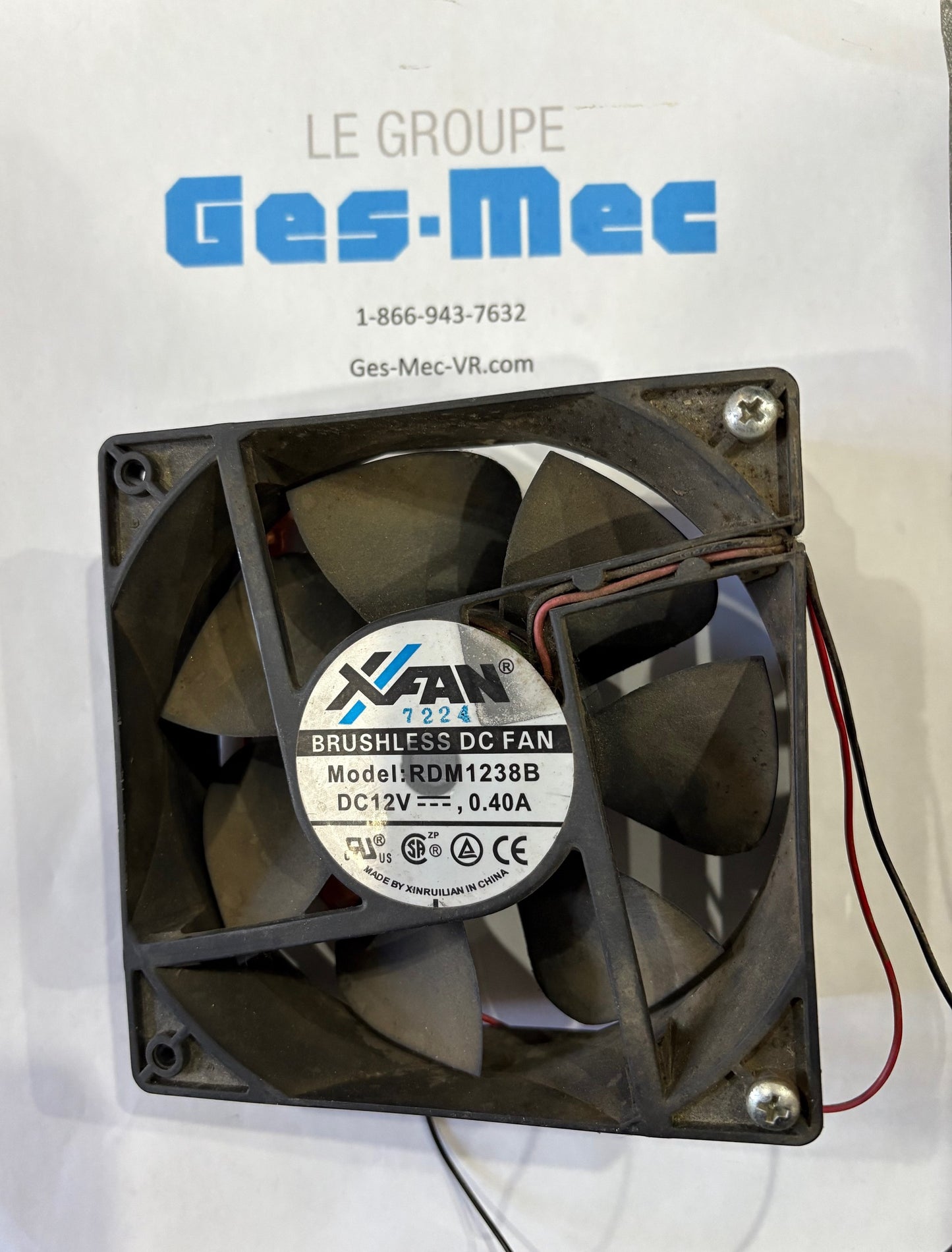 (Usagé) Ventilateur 4-3/4 x 4-3/4 (12 VDC) RDM1238B
