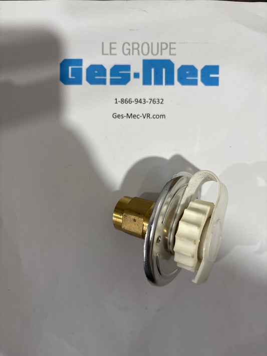 Usagé, Valterra A01-0172LF Eau encastrée - FPT, bride de 2-3/4 », finition en aluminium